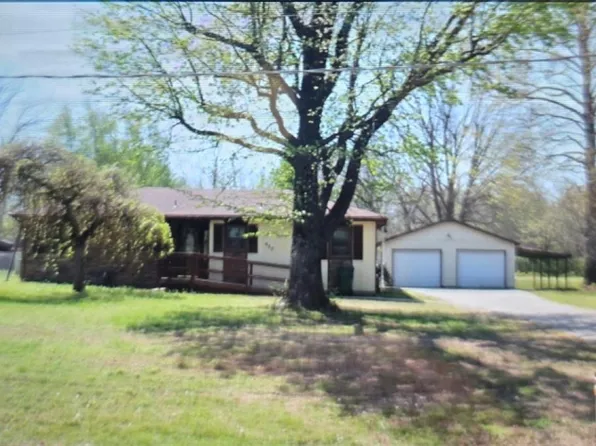 457 E 520th Ave, Pittsburg, KS 66762