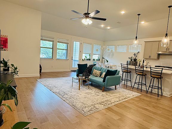4th image of 2944 Youngwood St