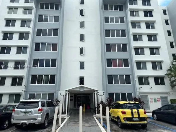 9001 SW 77th Ave APT C705, Miami, FL 33156