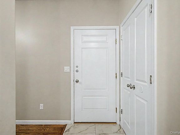 5th image of 32 Herrick Avenue #113