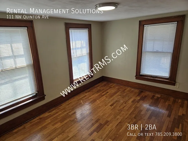 111 NW Quinton Ave — Photo 11