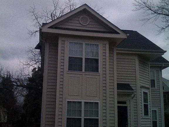 3rd image of 1225 N Dinwiddie St