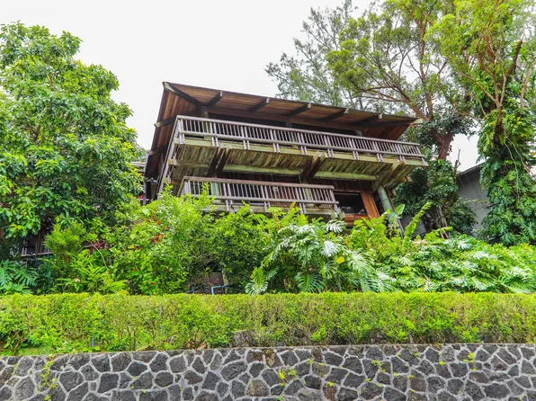 3368A Anoai Pl, Honolulu, HI 96822