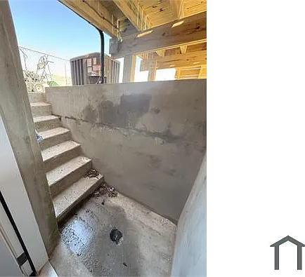 733 Corby Rd — Photo 13
