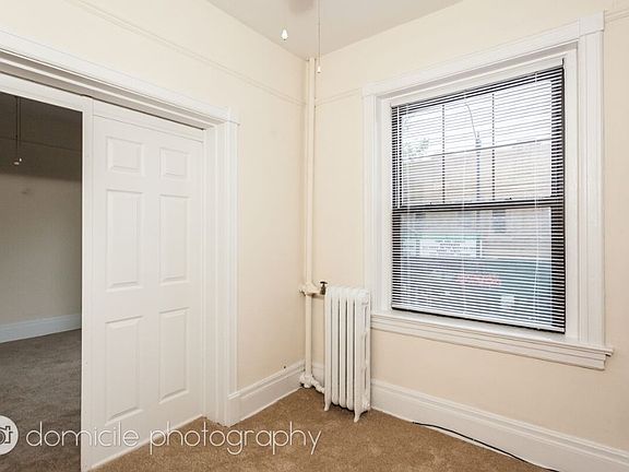 4th image of 2256 N Lincoln Ave #2