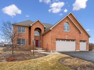 11809 Strawberry Ln, Huntley, IL 60142