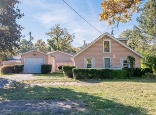 301 S Farnsworth Ave, Aurora, IL 60505