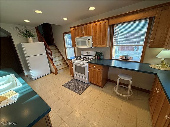 5th image of 1310 N Wooster Ave