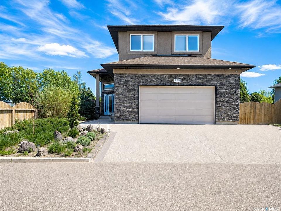 1st image of 225 Willow Ridge DRIVE