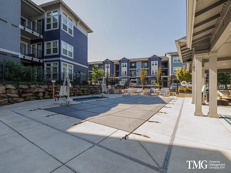Northbrook Village — Photo 35