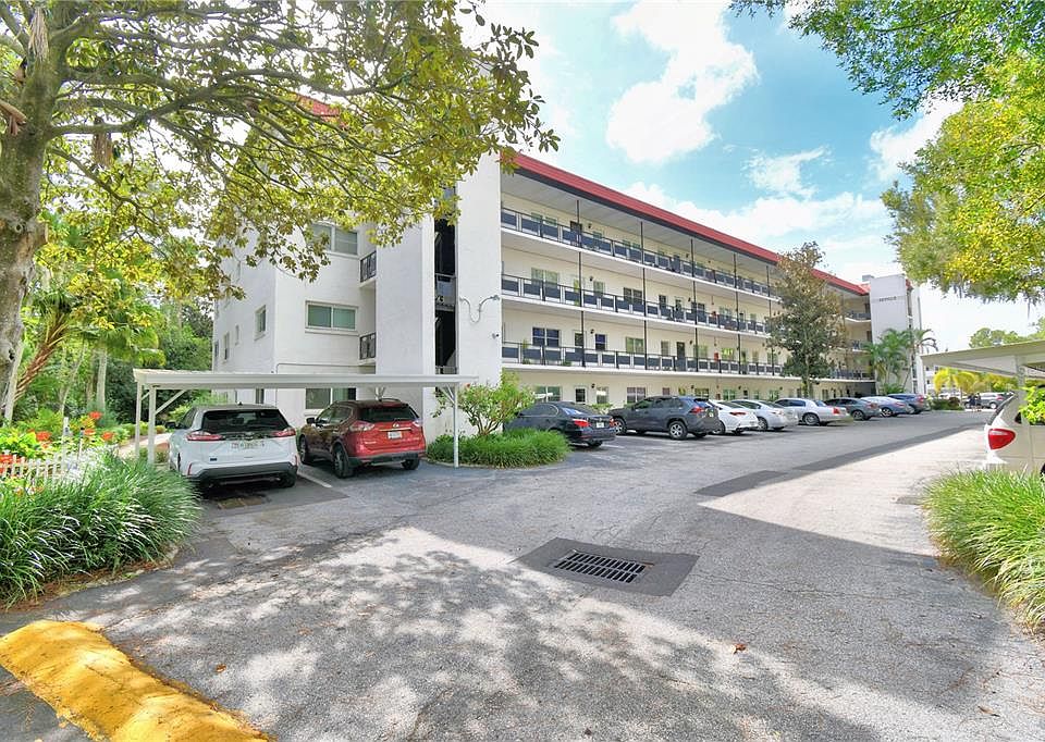 1st image of 200 EL CAMINO DRIVE #203