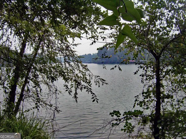 564 Rock Creek Bay Dr, Fair Play, SC 29643