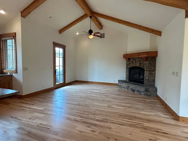 1524 Roosevelt Ave — Photo 41