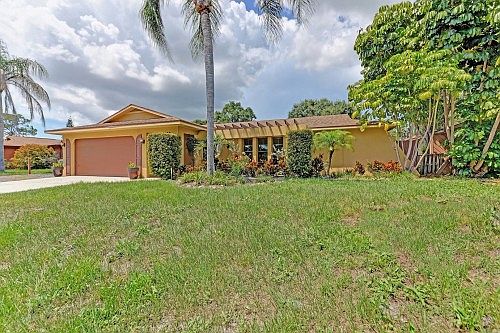 4th image of 4172 Lancaster Dr