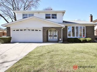 8102 Marmora Ave, Morton Grove, IL 60053