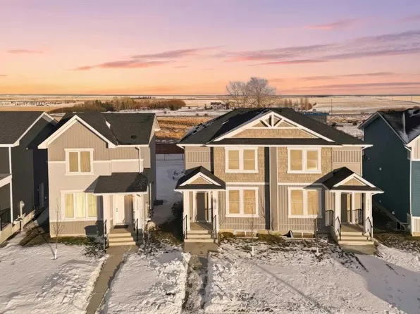 1923 W McCaskill Dr, Crossfield, AB T0M 0S0