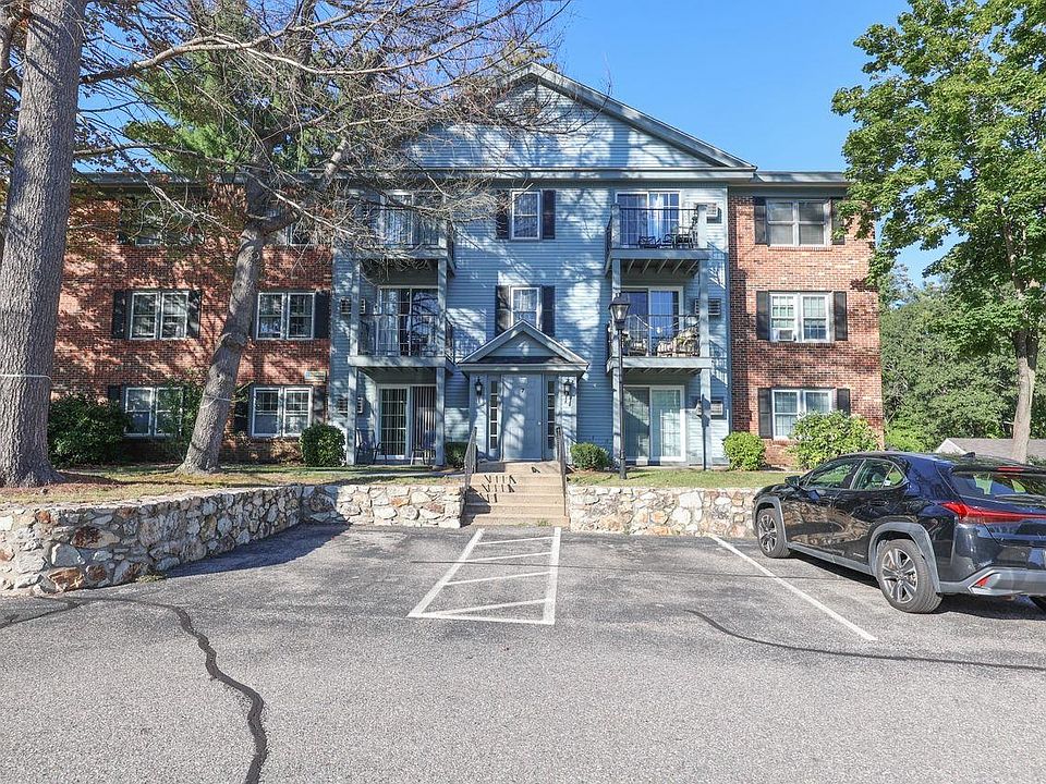 1st image of 7 Northbrook Drive #704