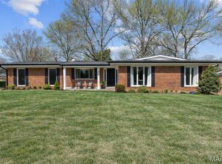 346 Norwood Cir, Ballwin, MO