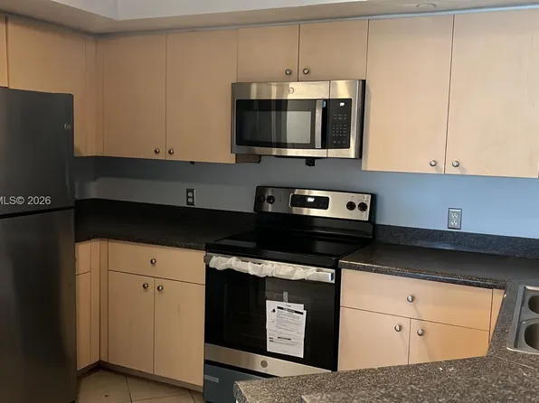 4240 San Marino Blvd APT 301, West Palm Beach, FL 33409