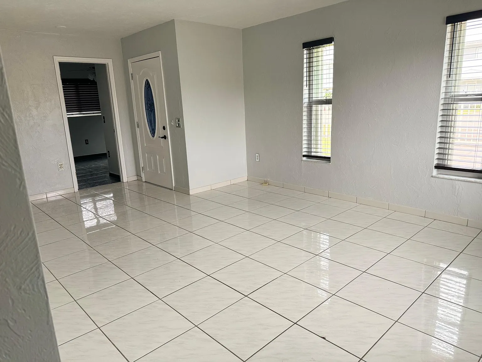 17905 SW 105th Ave — Photo 3