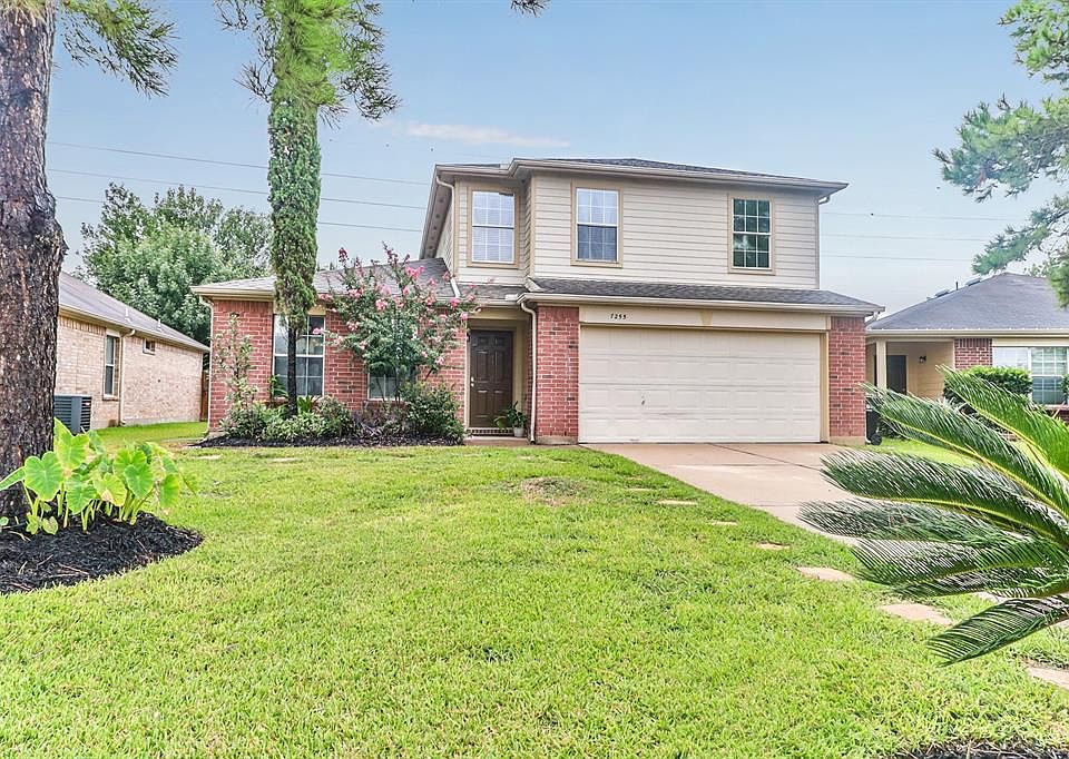 1st image of 7255 Chickory Woods Ln