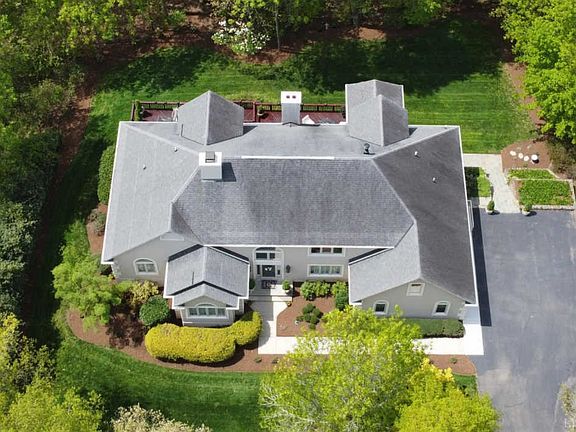 3rd image of 4908 Mountain Laurel Dr