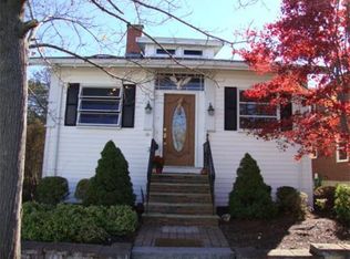 17 Carle Rd, Quincy, MA 02170