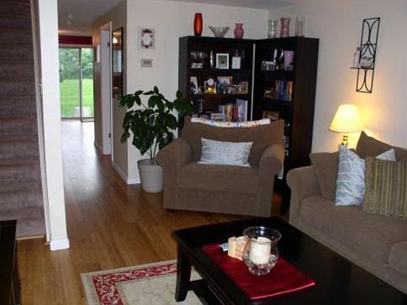 3rd image of 656 Windwood Dr #4