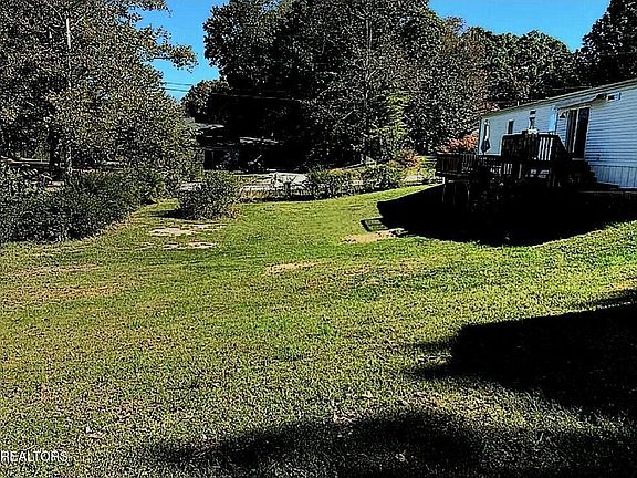 2nd image of 120 E Circle Dr