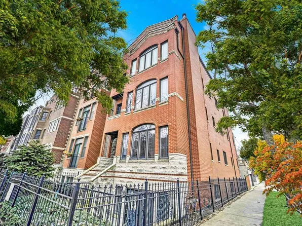 2858 N Damen Ave #1, Chicago, IL 60618