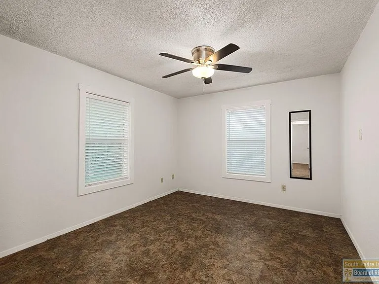 301 Madison St — Photo 31
