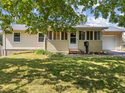 1109 4th Ave, Iowa City, IA, 52240