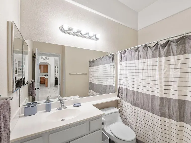 39510 Saint Honore Dr — Photo 36