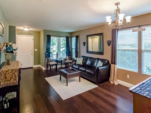 3rd image of 1865 Ambridge Dr