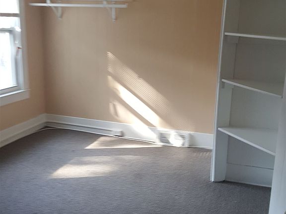 3rd image of 20 W Goodell St APT 2