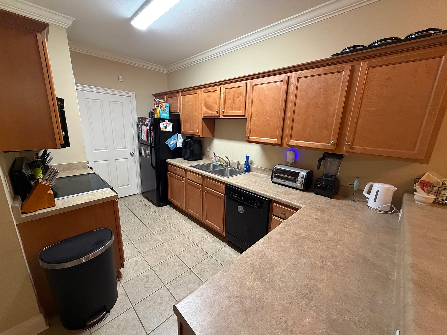3 bed, 1555 sqft, $1,700 — Photo 3