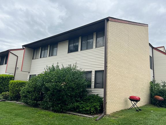 2nd image of C 24 Avon Dr