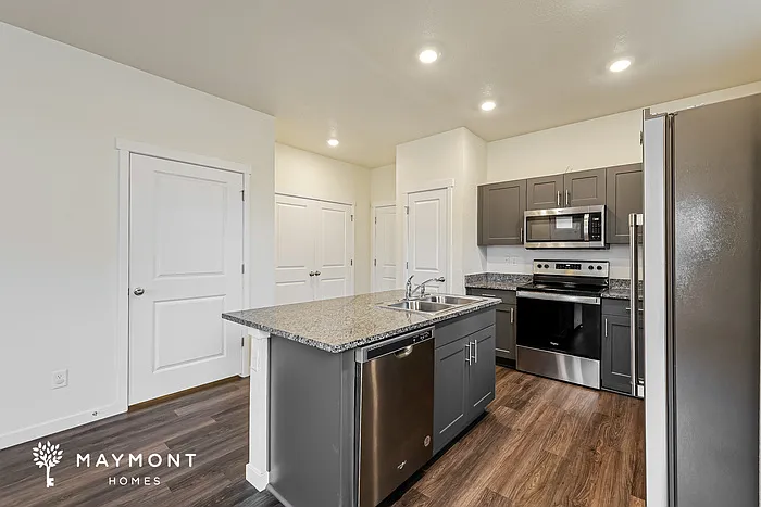 13501 Oneida Ln — Photo 8