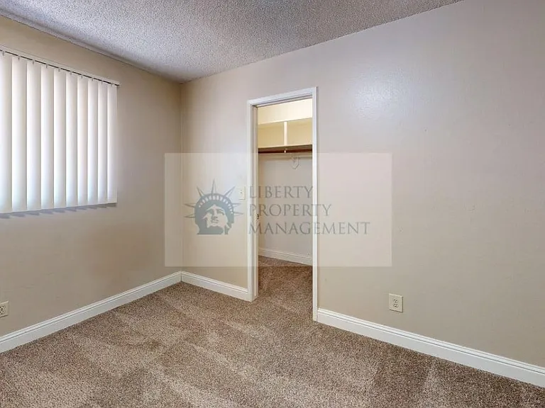 1640 W Rumble Rd #B — Photo 10