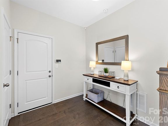 2nd image of 7860 Denmark Rd