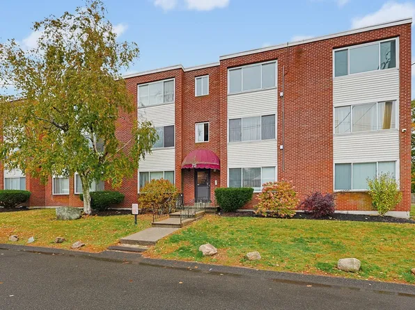 75-77 Colonel Bell Dr #9, Brockton, MA 02301
