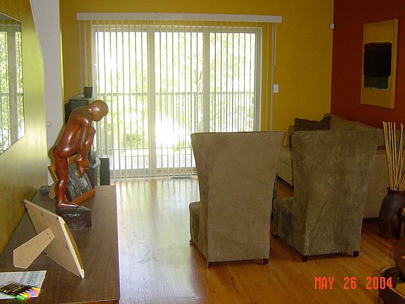 4th image of 4530 S Woodlawn Ave Unit 410