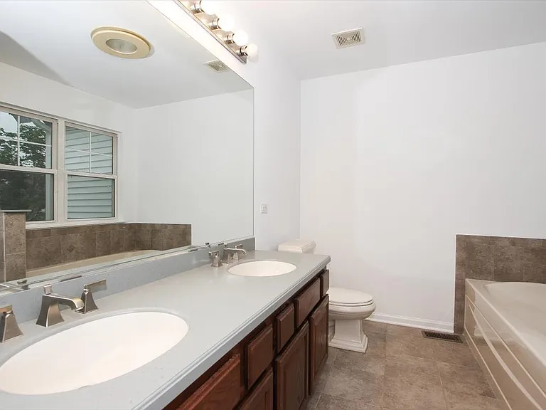 1245 Tuscany Dr — Photo 19