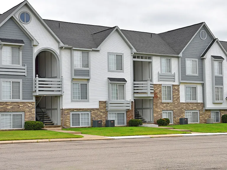 Portsmouth Apartments — Photo 16