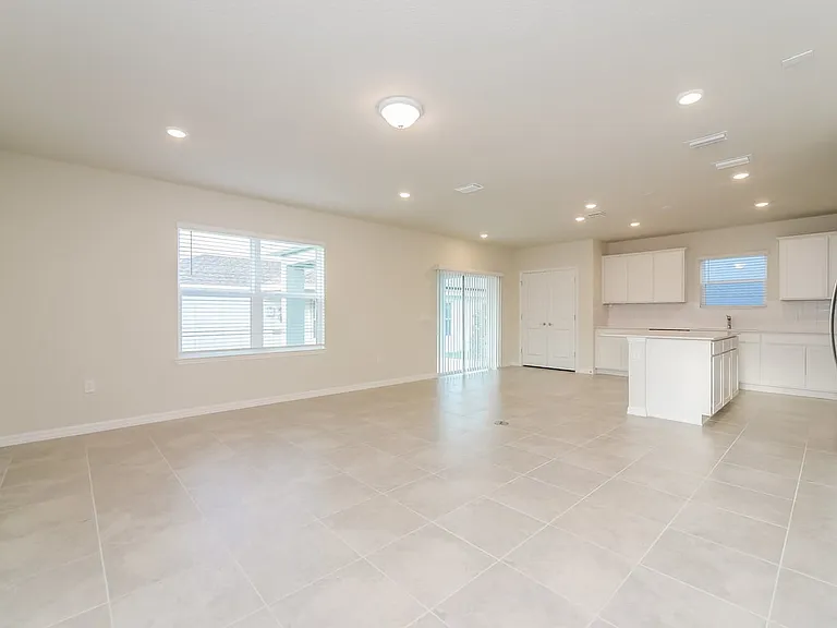 3273 Ellsworth Ave — Photo 3