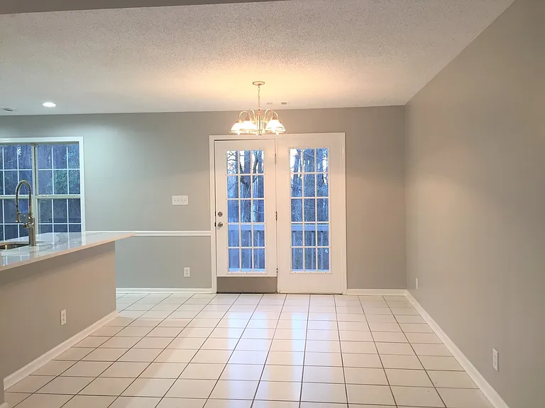 542 Loblolly Ln — Photo 6