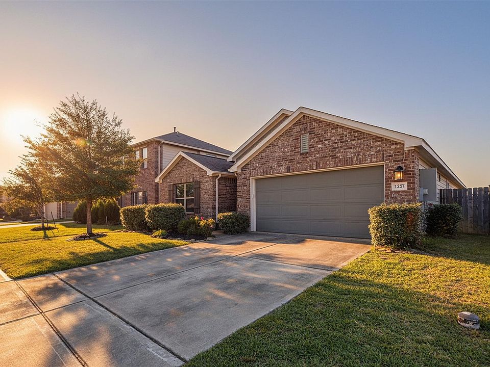 1st image of 1237 Steed Bluff Dr