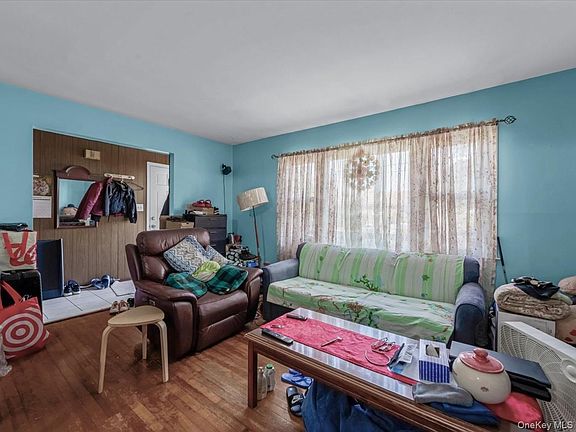 4th image of 1543 Sweetman Avenue