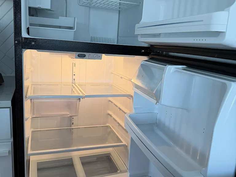 I love me a clean fridge.