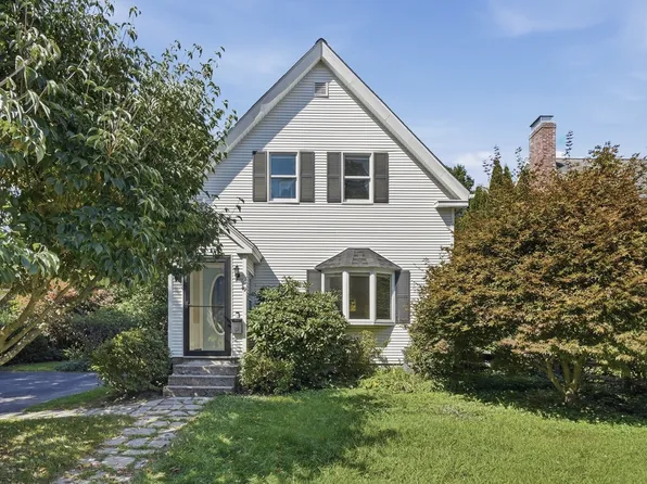 19 Forest Ave, Natick, MA 01760